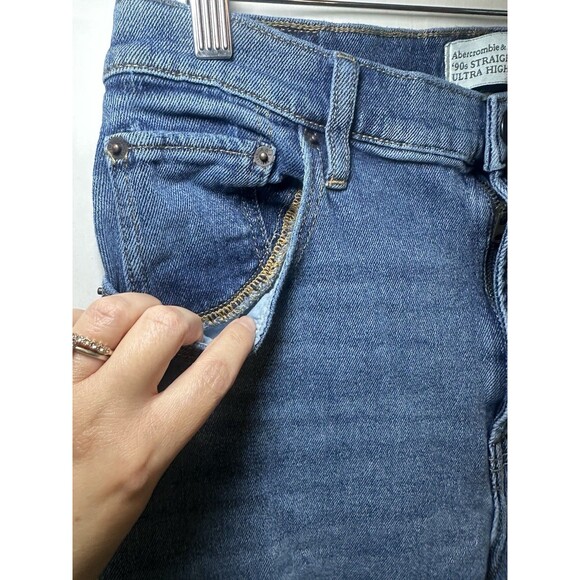 Abercrombie & Fitch 90's Straight Ultra High Rise Curve Love Blue Jeans 14R/32 - Picture 4 of 12